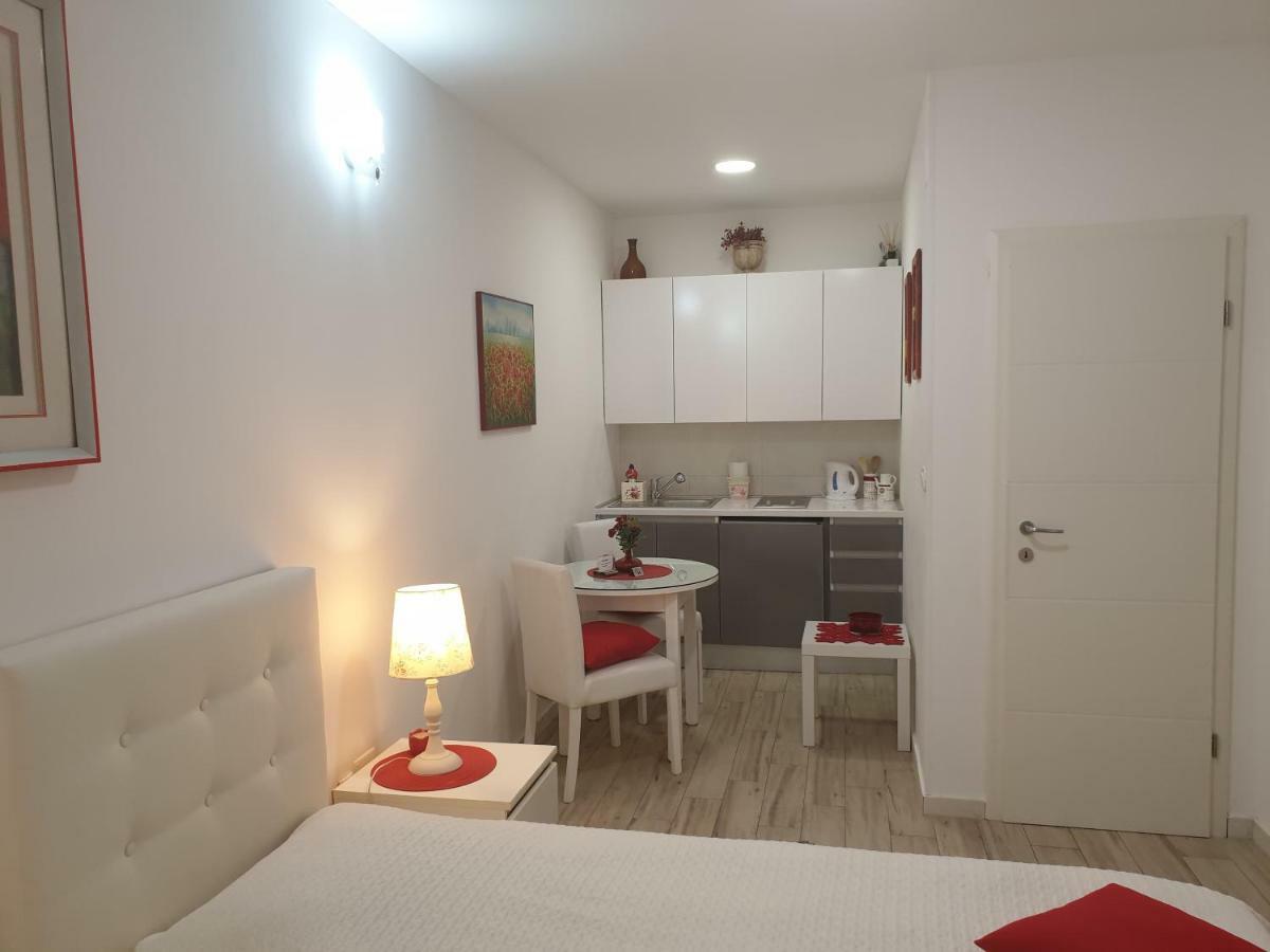 Apartments And Rooms Villa Lina Split Ngoại thất bức ảnh