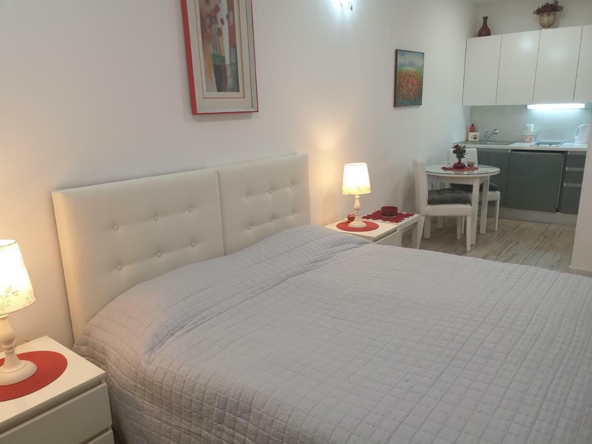 Apartments And Rooms Villa Lina Split Ngoại thất bức ảnh