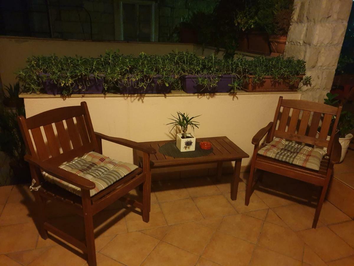Apartments And Rooms Villa Lina Split Ngoại thất bức ảnh